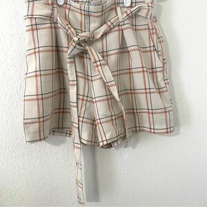 POTTER’S POT STRIPED SHORTS, TIE IN FRONT WITH POCKETS SIZE MEDIUM